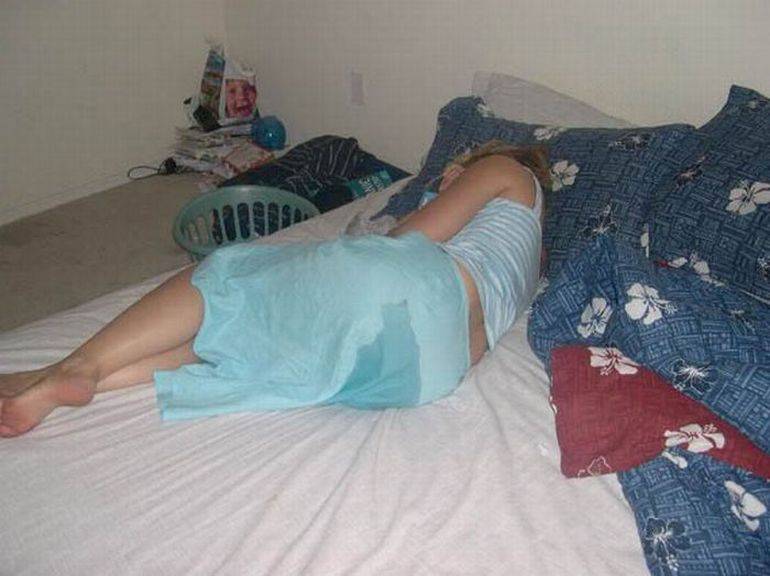 Спящая жена без одежды фото
