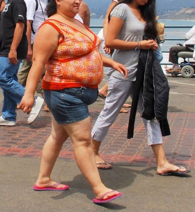 Отсутствие одежды на толстых китаянках – признак того что надо отыметь их