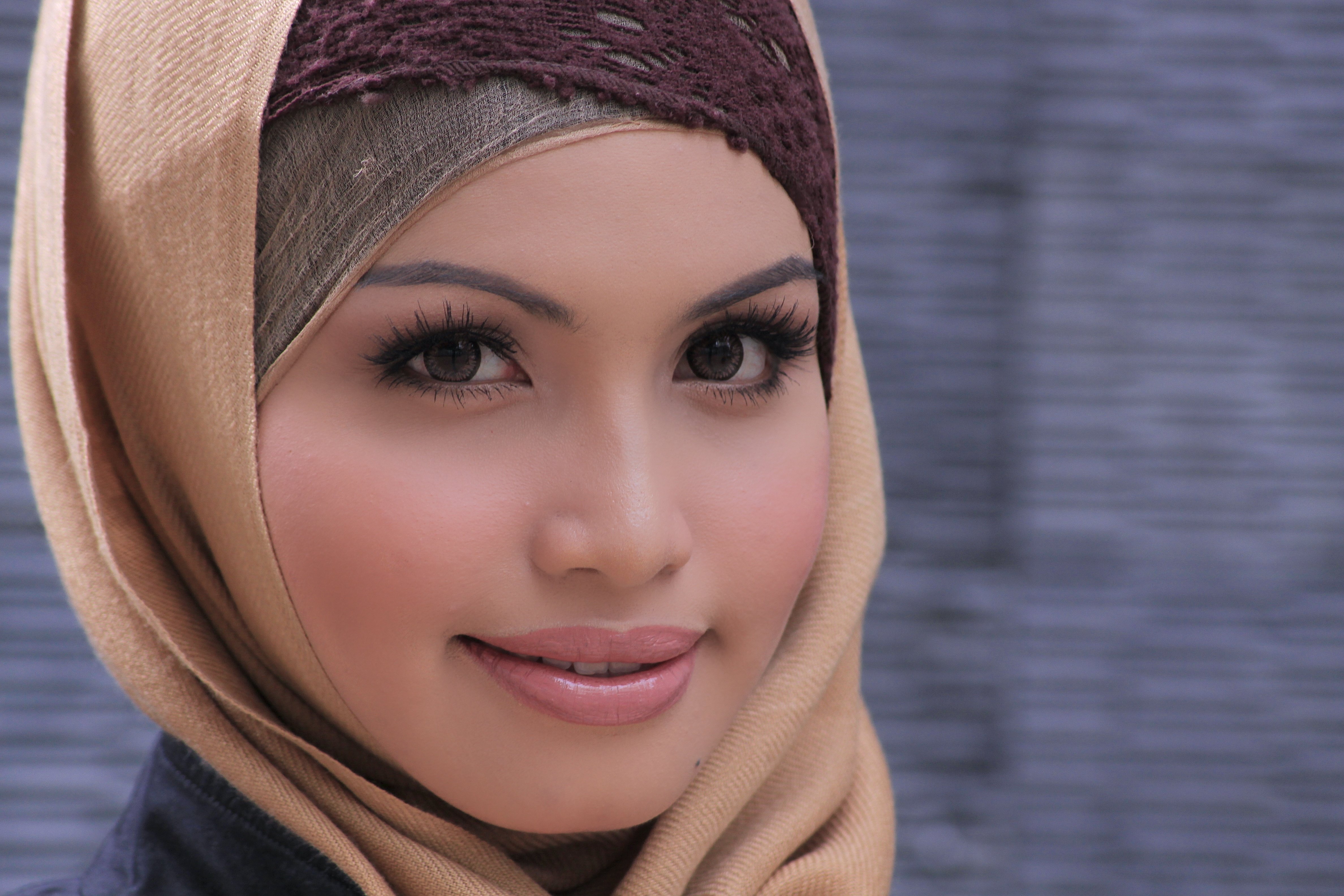 Gorgeous arab girl