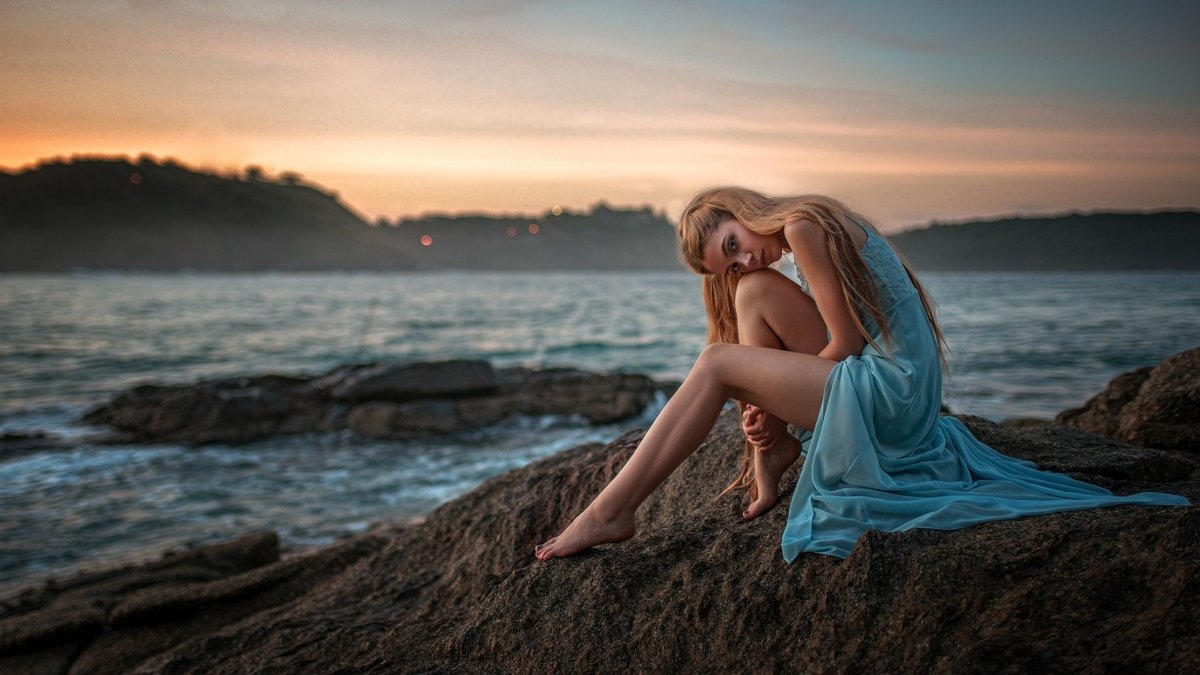 Красивые фото ню рыжей девушки на берегу моря