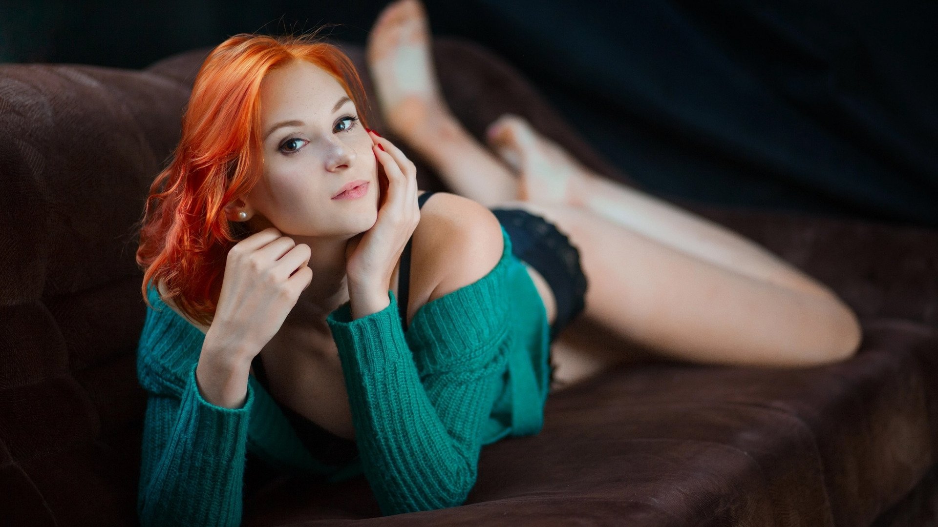 Смотреть онлайн Выебал зрелую русскую даму с рыжими волосами бесплатно