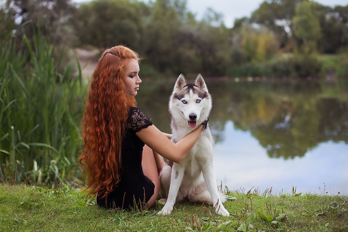 Красивая Девушка С Собакой