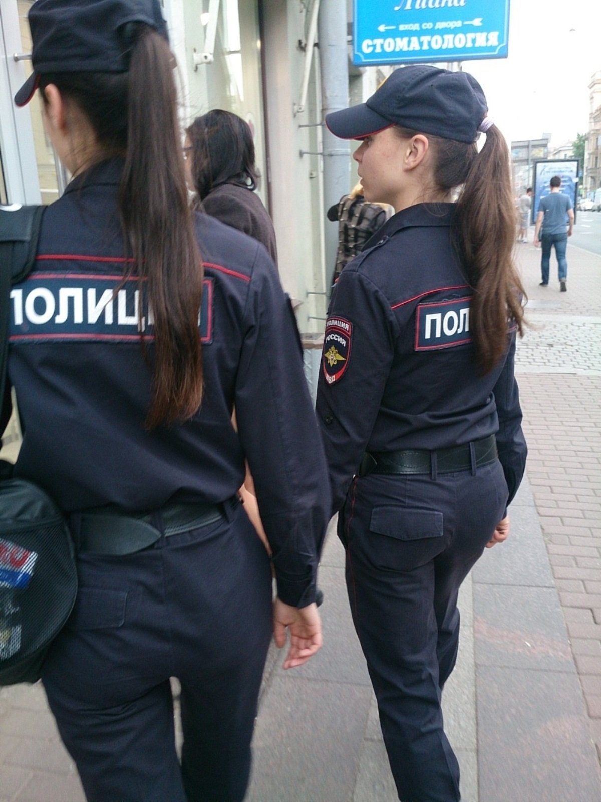 Девушки В Полицейской Форме Фото Спины
