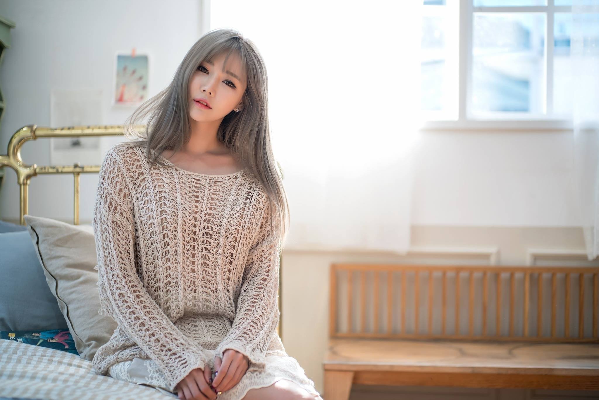 Korean long hair girl with photo