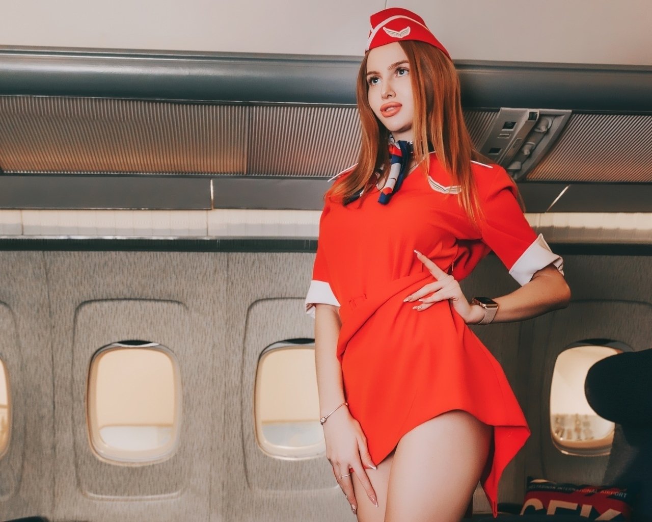 Сексуальная стюардесса - эро косплей