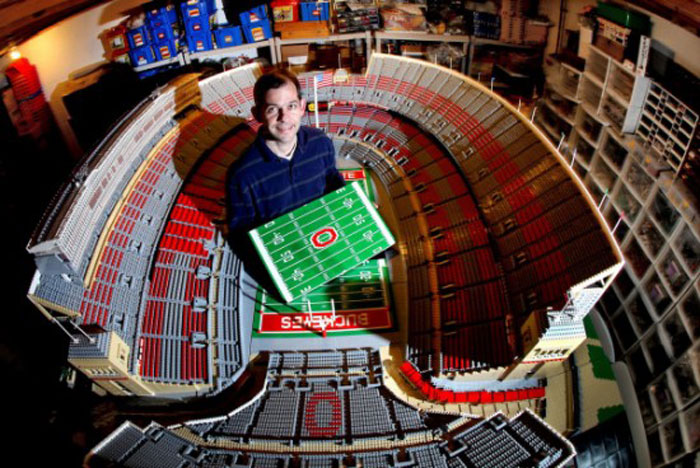 Копия главного стадиона штата Огайо из LEGO
