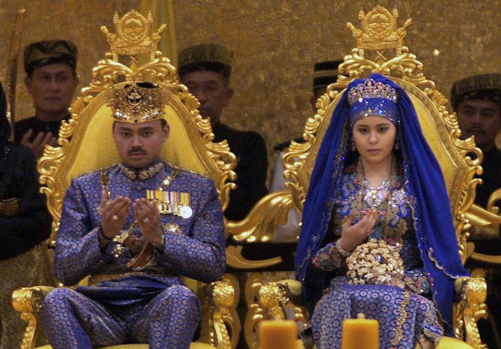 Дед на свадьбе король. Аль-Мухтади Билла Болкиах и принцессы Сары. Принц короля Бруней.
