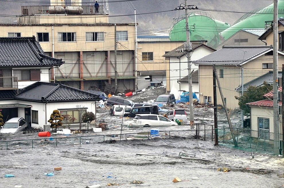 Япония землетрясение март 2011