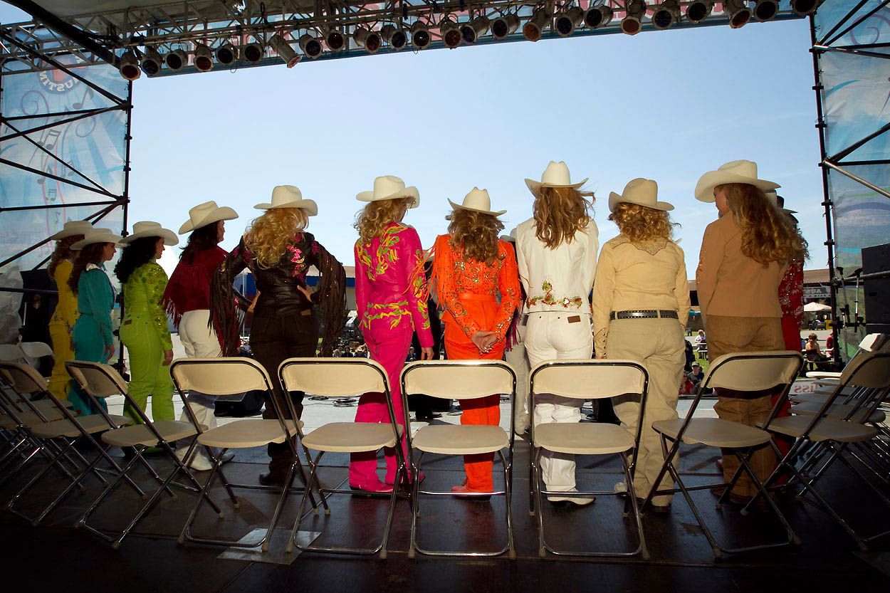 Show your photo. Miss Rodeo. Photo show.