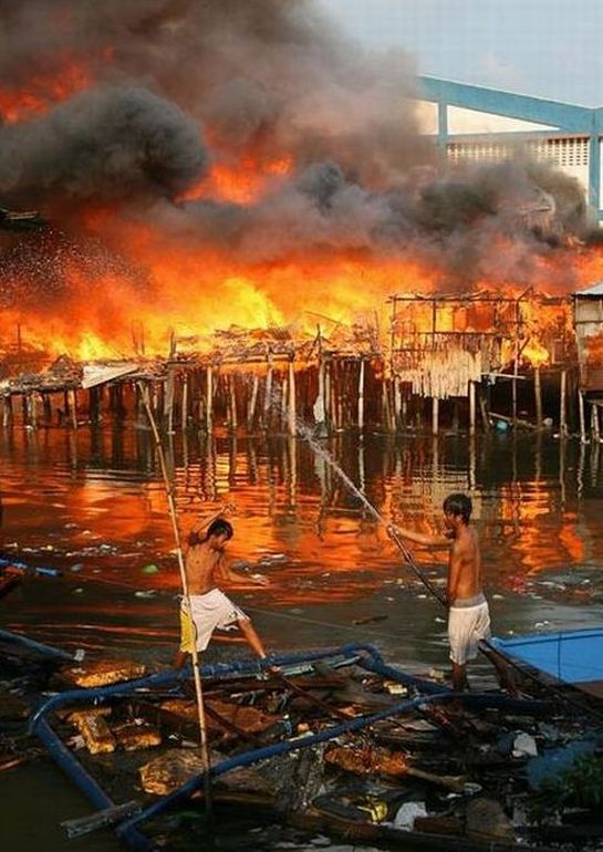 Пожар в бедном филиппинском квартале и его последствия