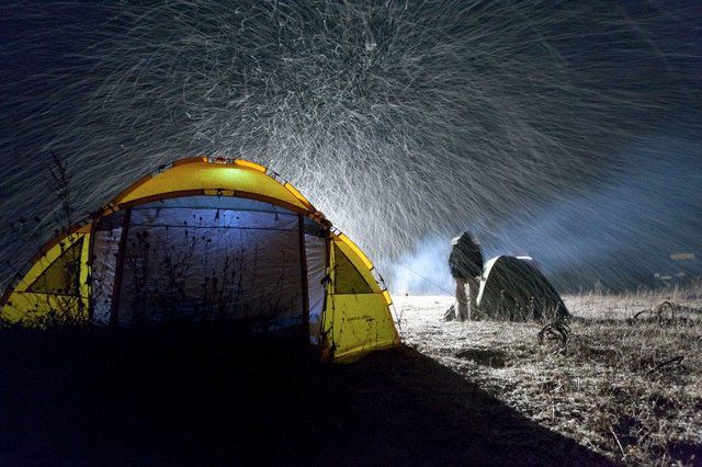 Жизнь в палатке зимой на Волоке (13 фото)