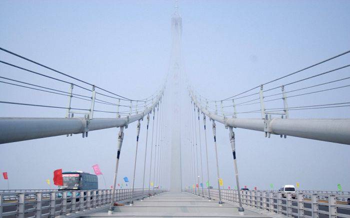 Самый длинный морской мост в мире (14 фото)