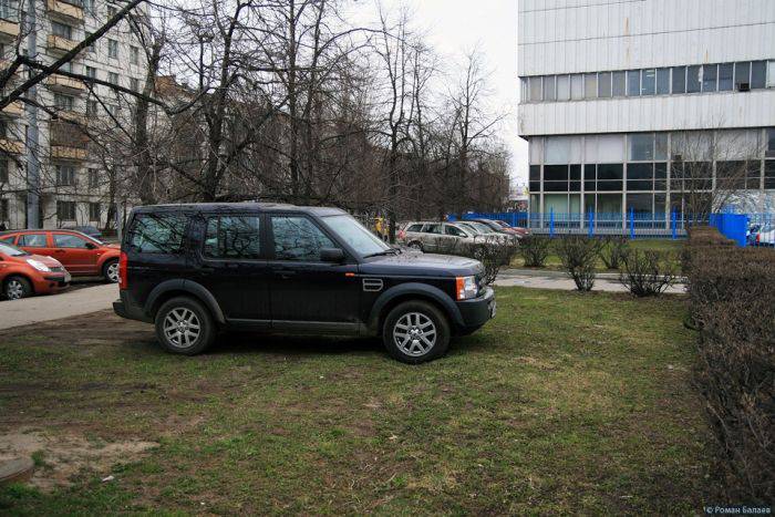Как паркуются в Москве (31 фото)