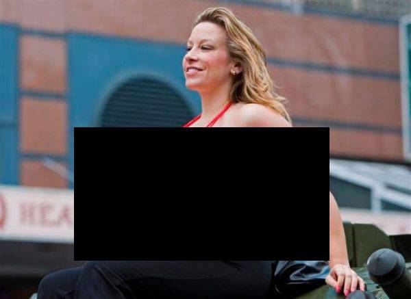 Американка Челси Чармз обладательница самой большой груди в мире (3 фото)