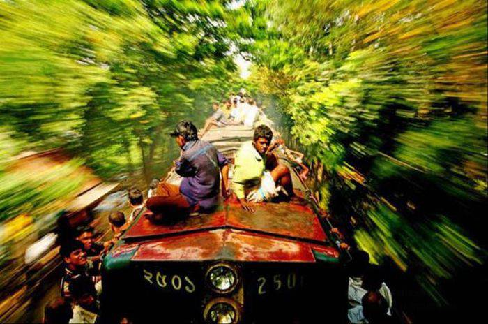 Поезда в Бангладеше (20 фото)