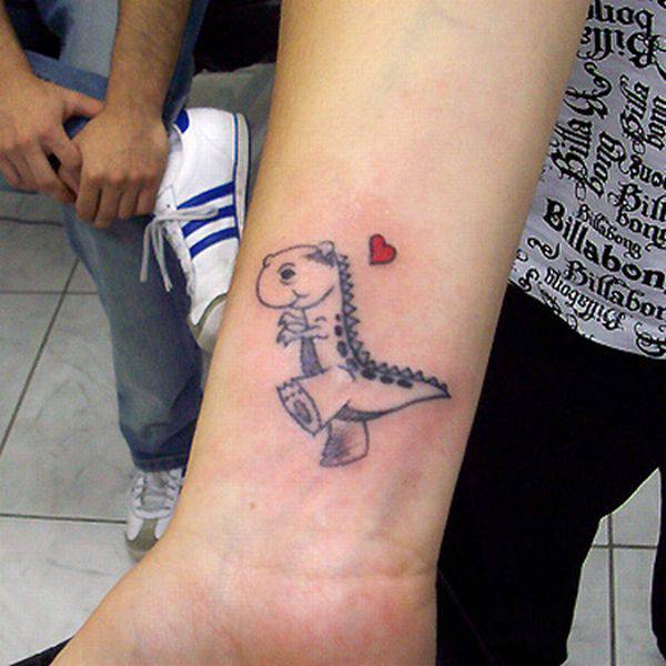 Татуировки с динозаврами (9 Фото)