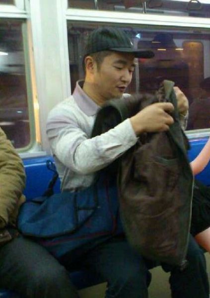 В метро с любимой женщиной