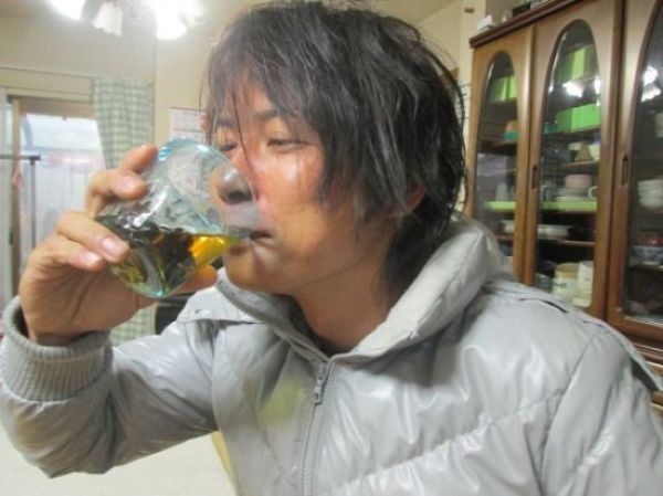 Японский ядреный напиток - водка с ядом гигантского шершня