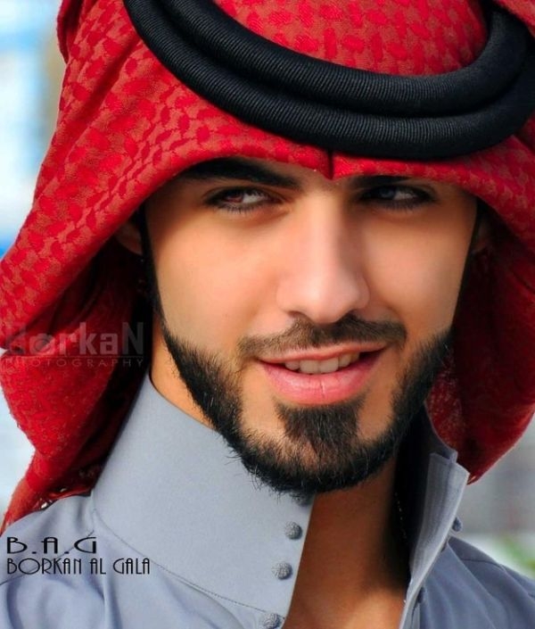 Мужчин департировали из Саудовской Аравии за красоту