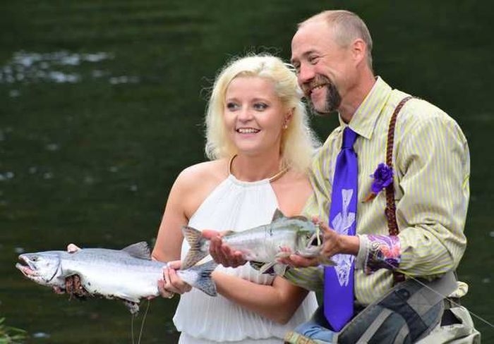Удивительное бракосочетание на реке