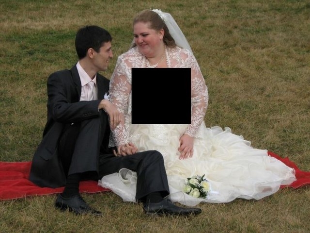 Невеста ошиблась в выборе свадебного платья