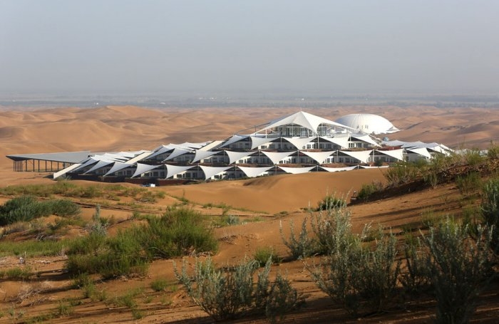 Desert Lotus Hotel – цветок в поющих песках