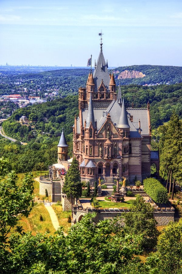 Удивительный замок Драхенбург