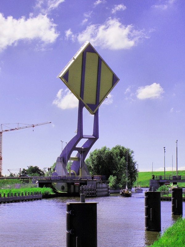 «Летающий мост» в Нидерландах