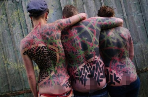 Татуировки двух людей