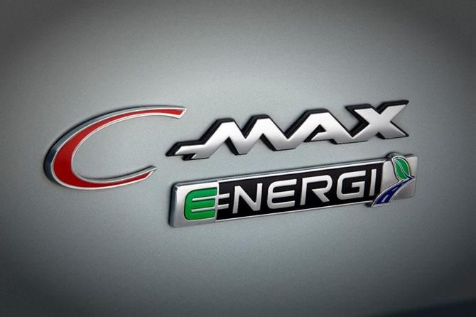 Гибридный Ford C-MAX на солнечных батареях