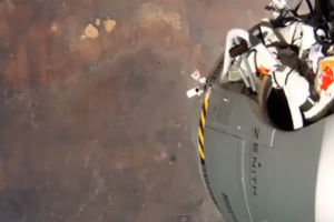 Видео прыжка из стратосферы