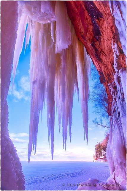 Ледяная пещера Апосл-Айлендс