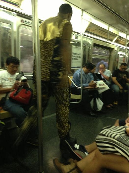 Странная мода в метро