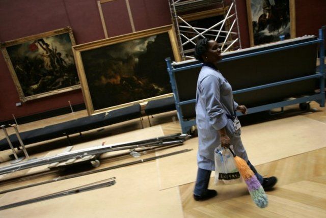 Уборщица в Италии приняла за мусор инсталляции за 10 000 евро