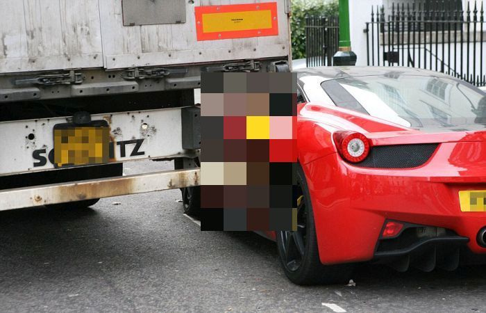 Водитель не заметил Ferrari 458 Italia