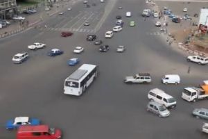 Как ездят в Эфиопии на перекрестках без светофоров
