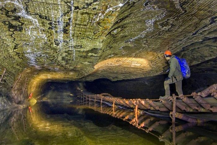 Удивительная пещера под Екатеринбургом