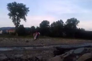 Параплан встретился с высоковольтной линией