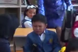 Детки в Монголии явно не любят День знаний