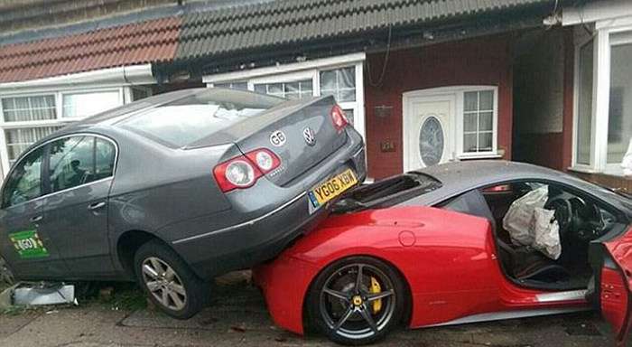 Парень из Британии разбил арендованный суперкар Ferrari 458 Italia