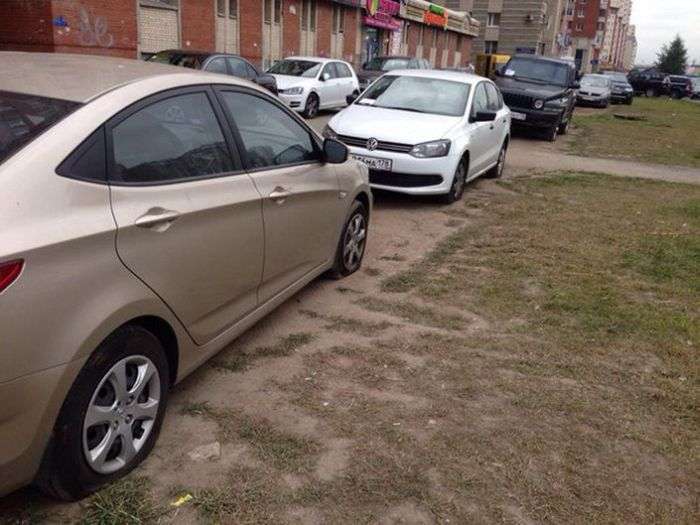 Как в Санкт-Петербурге наказывают за неправильную парковку