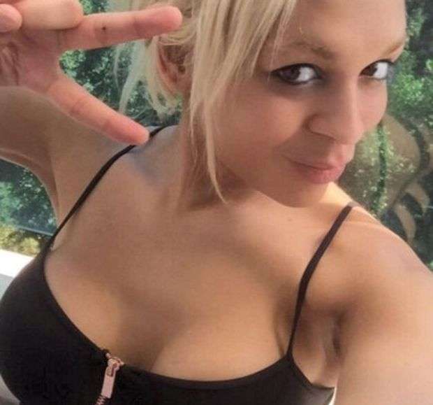 Блондинку-трансгендера посадили в мужскую тюрьму