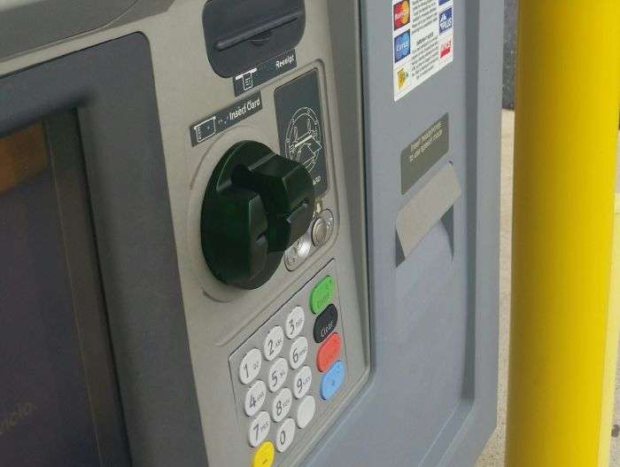 Незаметный скимер на банкоматах