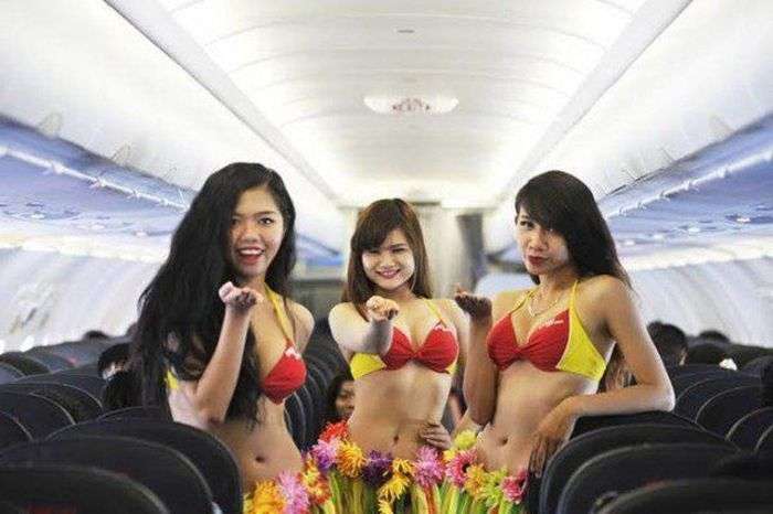 Новая униформа вьетнамских стюардесс