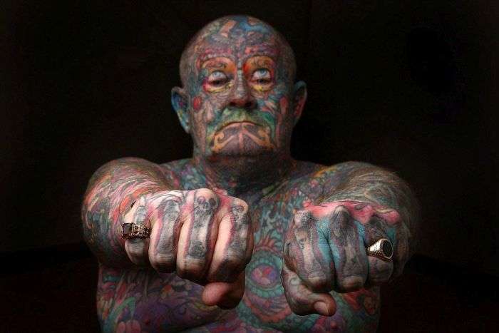 Австралийский гангстер покрыл татуировками все свое тело