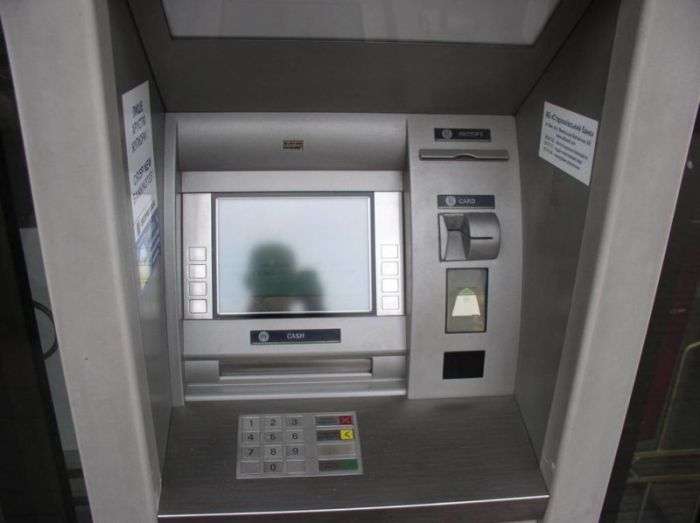 Устройство мошенников интегрированное в банкомат