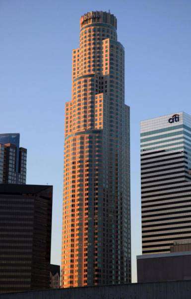 13-метровая стеклянная горка на небоскребе в Лос-Анджелесе
