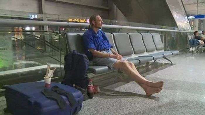 Голландец 10 дней ждал в аэропорту девушку