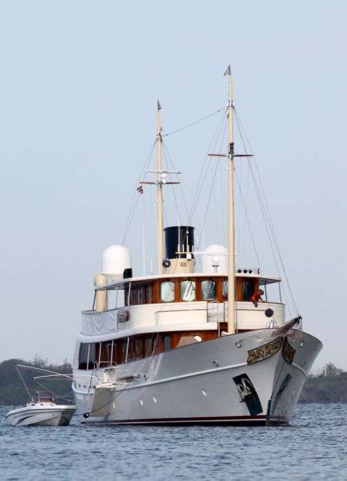 Джоан Роулинг выставила на продажу яхту Amphitrite