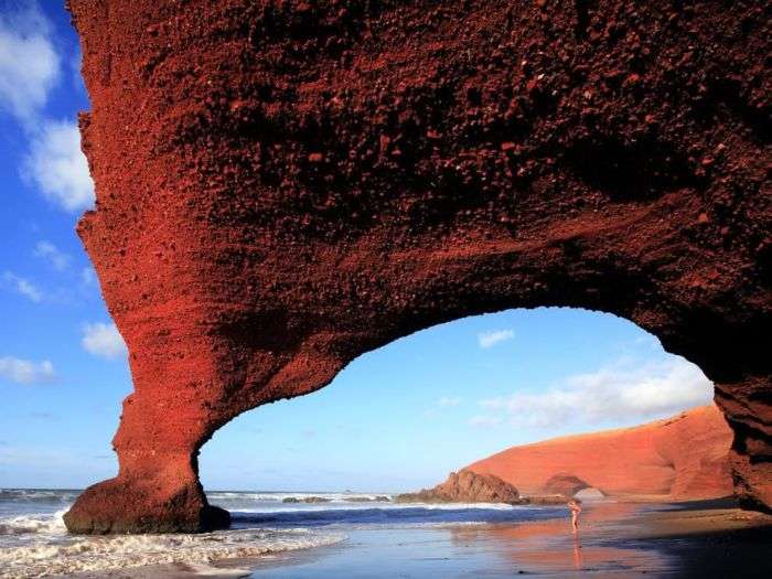 В Марокко обрушилась природная каменная арка